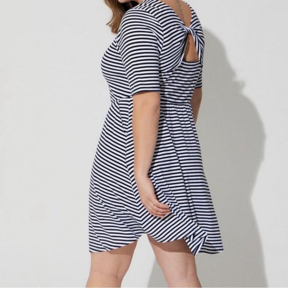 Torrid Black and White Striped Skater Dress with pockets.
